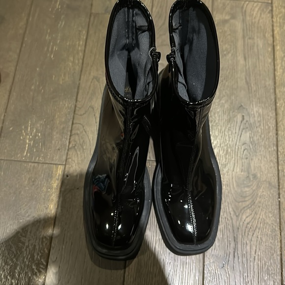 NWOT H&M Patent Leather heeled Boots - Picture 4 of 11